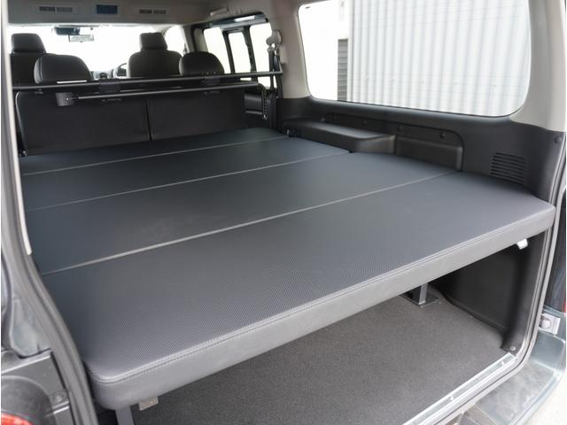 キャラバン ロンググランドプレミアムＧＸ　Ｍ／Ｃ後／改良後／２ＷＤ／ディーゼル／パナソニック／７インチナビ／ワンタッチオートスライドドア／／アラウンドビューモニター／デジタルインナーミラー／ＥＳＳＥＸ／スポイラー／ホイール／ベッドキット／（61枚目）