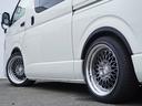 DX GLパッケージ ハイエース/新車未登録/DX-GLPKG/GS2WD/3/6人乗り//DX-GLパッケージ/CRSカスタム/バットパネル/3インチローダウン/フロントリップVer4/ESSEXホイール/ENCM-18(33枚目)