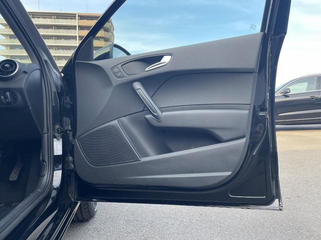 ���^�]�ȃh�A�����聙