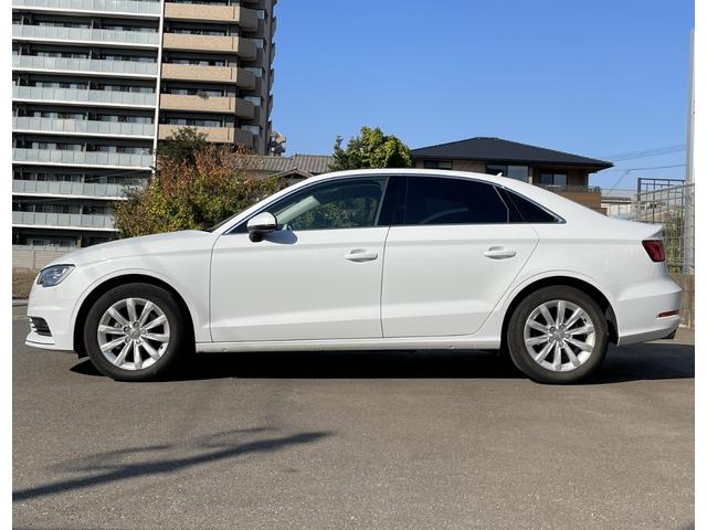 �����X���Ɏ��̎p�ł���