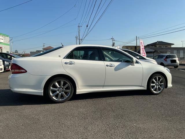 クラウン 3.5アスリート レザーシート シートヒーター 前席パワーシート プッシュスタート スマートキー ETC Bカメラ マルチナビ リア電動サンシェード(4枚目)