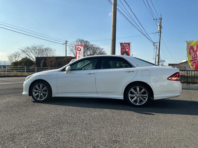 クラウン 3.5アスリート レザーシート シートヒーター 前席パワーシート プッシュスタート スマートキー ETC Bカメラ マルチナビ リア電動サンシェード(5枚目)