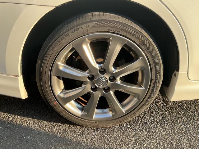 クラウン 3.5アスリート レザーシート シートヒーター 前席パワーシート プッシュスタート スマートキー ETC Bカメラ マルチナビ リア電動サンシェード(18枚目)