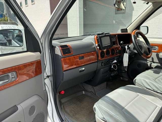 ステップワゴン Ｇ　２．０Ｇ　８人乗り　車検令和８年９月まで　回転対座　ダブルサンルーフ　ワンオーナー車　２１０００キロ　社外エアロ　ポップアップテント　エアコン（15枚目）