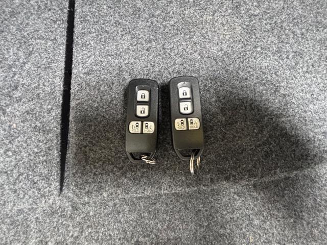 N-BOX G・Lホンダセンシング ワンオーナー/両側電動スライドドア/車検令和9年7月/前後ドラレコ/ナビ/バックカメラ/サイドエアバッグ+サイドカーテンエアバッグ/ETC/TV/オートクルーズ/LEDヘッドランプ/スマートキー/禁煙(17枚目)