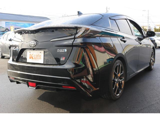プリウスＰＨＶ Ｓナビパッケージ・ＧＲスポーツ　ΔＳＯＣ４％　ドライブレコーダー　レーンアシスト　オートクルーズコントロール　衝突被害軽減システム　バックカメラ　ナビ　ＴＶ　アルミホイール　オートマチックハイビーム　オートライト　ＬＥＤヘッドランプ（6枚目）