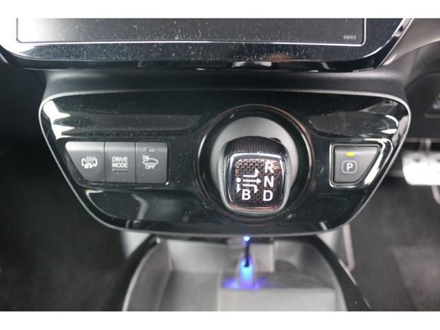 プリウスＰＨＶ Ｓナビパッケージ・ＧＲスポーツ　ΔＳＯＣ４％　ドライブレコーダー　レーンアシスト　オートクルーズコントロール　衝突被害軽減システム　バックカメラ　ナビ　ＴＶ　アルミホイール　オートマチックハイビーム　オートライト　ＬＥＤヘッドランプ（34枚目）