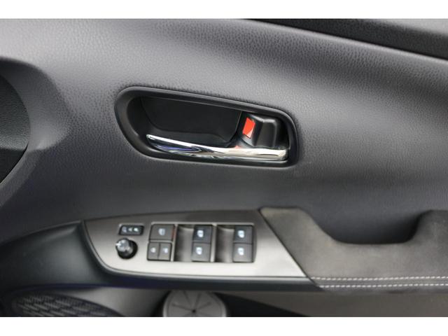 プリウスＰＨＶ Ｓナビパッケージ・ＧＲスポーツ　ΔＳＯＣ４％　ドライブレコーダー　レーンアシスト　オートクルーズコントロール　衝突被害軽減システム　バックカメラ　ナビ　ＴＶ　アルミホイール　オートマチックハイビーム　オートライト　ＬＥＤヘッドランプ（37枚目）