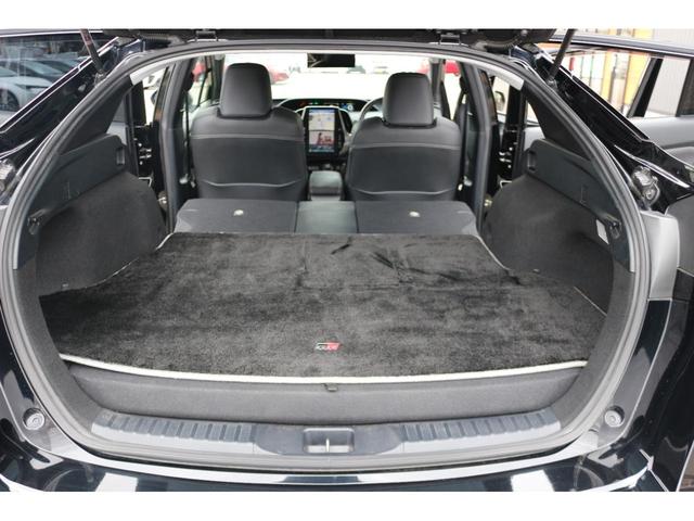 プリウスＰＨＶ Ｓナビパッケージ・ＧＲスポーツ　ΔＳＯＣ４％　ドライブレコーダー　レーンアシスト　オートクルーズコントロール　衝突被害軽減システム　バックカメラ　ナビ　ＴＶ　アルミホイール　オートマチックハイビーム　オートライト　ＬＥＤヘッドランプ（39枚目）