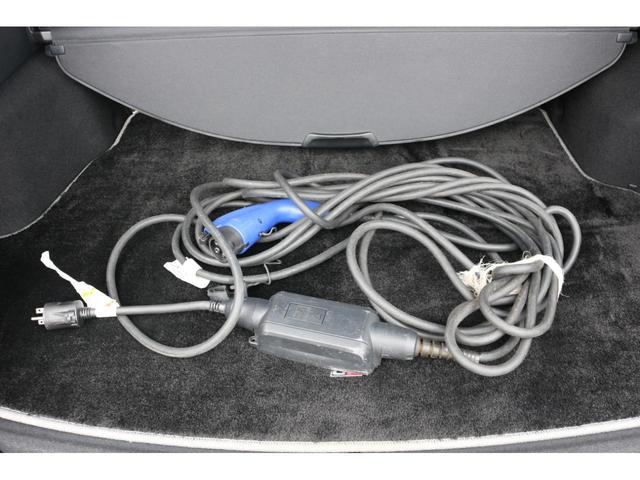 プリウスＰＨＶ Ｓナビパッケージ・ＧＲスポーツ　ΔＳＯＣ４％　ドライブレコーダー　レーンアシスト　オートクルーズコントロール　衝突被害軽減システム　バックカメラ　ナビ　ＴＶ　アルミホイール　オートマチックハイビーム　オートライト　ＬＥＤヘッドランプ（77枚目）