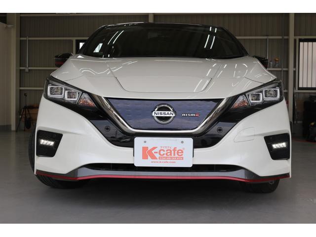 リーフ ニスモ　ＳＯＨ８９％　全周囲カメラ　ナビ　ＴＶ　クリアランスソナー　オートクルーズコントロール　自動駐車システム　衝突被害軽減システム　アルミホイール　オートライト　ＬＥＤヘッドランプ　スマートキー　シートＨ（3枚目）