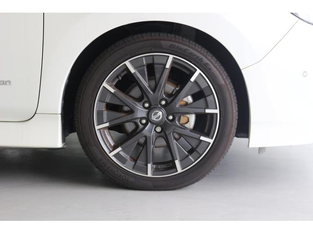 リーフ ニスモ　ＳＯＨ８９％　全周囲カメラ　ナビ　ＴＶ　クリアランスソナー　オートクルーズコントロール　自動駐車システム　衝突被害軽減システム　アルミホイール　オートライト　ＬＥＤヘッドランプ　スマートキー　シートＨ（18枚目）