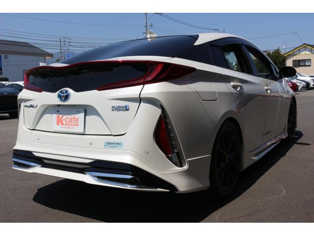 プリウスＰＨＶ Ａ　ΔＳＯＣ７％　ドライブレコーダー　クリアランスソナー　レーンアシスト　オートクルコントロール　パークアシスト　衝突被害軽減システム　バックカメラ　ナビ　ＴＶ　アルミホイール　オートマチックハイビーム（6枚目）
