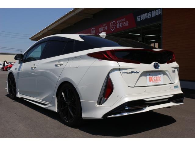 プリウスＰＨＶ Ａ　ΔＳＯＣ７％　ドライブレコーダー　クリアランスソナー　レーンアシスト　オートクルコントロール　パークアシスト　衝突被害軽減システム　バックカメラ　ナビ　ＴＶ　アルミホイール　オートマチックハイビーム（8枚目）