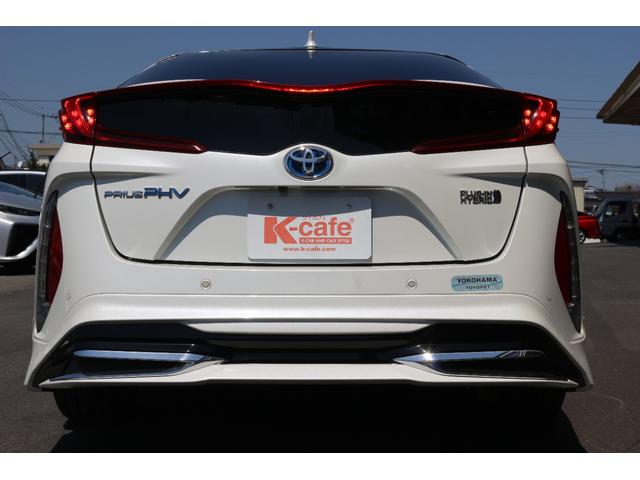 プリウスＰＨＶ Ａ　ΔＳＯＣ７％　ドライブレコーダー　クリアランスソナー　レーンアシスト　オートクルコントロール　パークアシスト　衝突被害軽減システム　バックカメラ　ナビ　ＴＶ　アルミホイール　オートマチックハイビーム（17枚目）