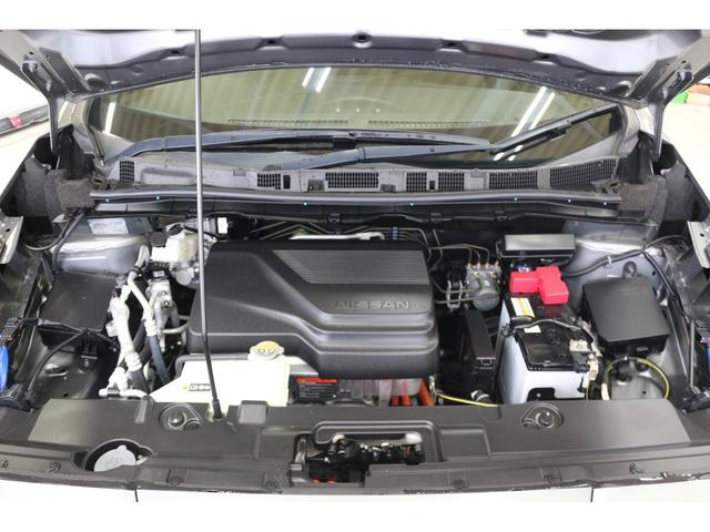 リーフ オーテック　全周囲カメラ　ナビ　ＴＶ　クリアランスソナー　オートクルーズコントロール　自動駐車システム　衝突被害軽減システム　アルミホイール　オートライト　ＬＥＤヘッドランプ　スマートキー　電動格納ミラー（11枚目）