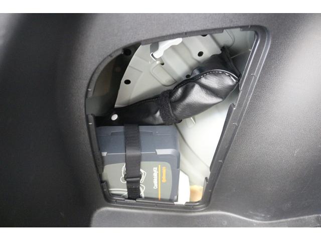 リーフ ニスモ　ドライブレコーダー　全周囲カメラ　ナビ　クリアランスソナー　オートクルーズコントロール　自動駐車システム　衝突被害軽減システム　アルミホイール　オートライト　ＬＥＤヘッドランプ　スマートキー（71枚目）