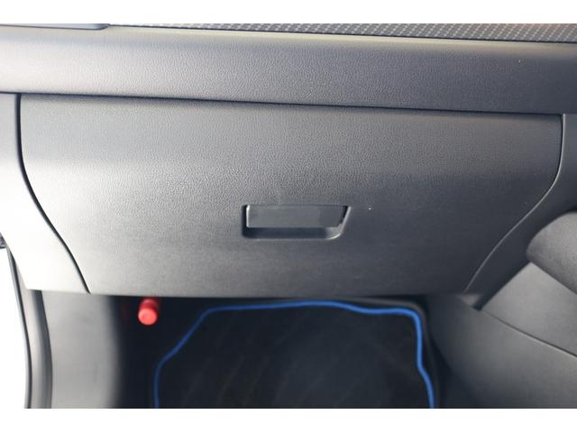 リーフ ニスモ　ドライブレコーダー　全周囲カメラ　ナビ　クリアランスソナー　オートクルーズコントロール　自動駐車システム　衝突被害軽減システム　アルミホイール　オートライト　ＬＥＤヘッドランプ　スマートキー（72枚目）