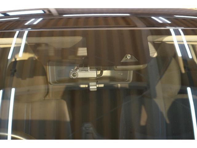 リーフ Ｘ　Ｖセレクション　ドライブレコーダー　全周囲カメラ　ナビ　ＴＶ　クリアランスソナー　オートクルーズコントロール　衝突被害軽減システム　アルミホイール　オートライト　ＬＥＤヘッドランプ　スマートキー　電動格納ミラー（11枚目）