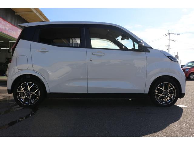 サクラ Ｘ　ドライブレコーダー　全周囲カメラ　ナビ　クリアランスソナー　衝突被害軽減システム　オートライト　ＬＥＤヘッドランプ　スマートキー　電動格納ミラー　ベンチシート　ＣＶＴ　盗難防止システム　ＡＢＳ　ＥＳＣ（13枚目）