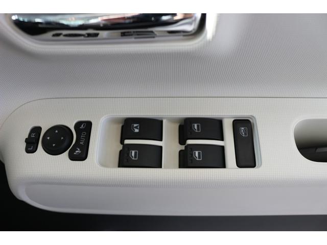 ムーヴキャンバス ストライプスＧ　バックカメラ　両側電動スライドドア　クリアランスソナー　衝突被害軽減システム　オートライト　ＬＥＤヘッドランプ　スマートキー　アイドリングストップ　電動格納ミラー　シートヒーター　ベンチシート　ＣＶＴ（10枚目）