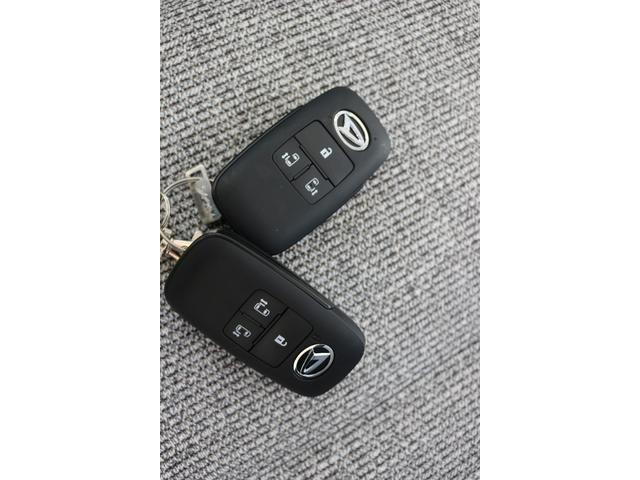 ムーヴキャンバス ストライプスＧ　バックカメラ　両側電動スライドドア　クリアランスソナー　衝突被害軽減システム　オートライト　ＬＥＤヘッドランプ　スマートキー　アイドリングストップ　電動格納ミラー　シートヒーター　ベンチシート　ＣＶＴ（11枚目）