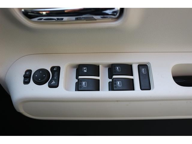 ムーヴキャンバス ストライプスＧ　バックカメラ　両側電動スライドドア　クリアランスソナー　衝突被害軽減システム　オートライト　ＬＥＤヘッドランプ　スマートキー　アイドリングストップ　電動格納ミラー　シートヒーター　ベンチシート　ＣＶＴ（11枚目）