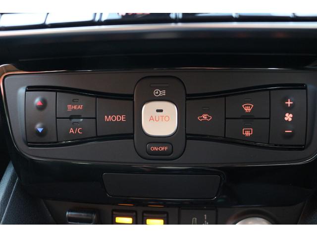 リーフ ｅ＋　Ｘ　９０周年記念車　ＥＴＣ　全周囲カメラ　ナビ　ＴＶ　クリアランスソナー　オートクルーズコントロール　衝突被害軽減システム　オートライト　ＬＥＤヘッドランプ　スマートキー　電動格納ミラー　シートヒーター（11枚目）