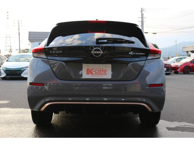 リーフ ｅ＋　Ｘ　９０周年記念車　ＥＴＣ　全周囲カメラ　ナビ　ＴＶ　クリアランスソナー　オートクルーズコントロール　衝突被害軽減システム　オートライト　ＬＥＤヘッドランプ　スマートキー　電動格納ミラー　シートヒーター（16枚目）