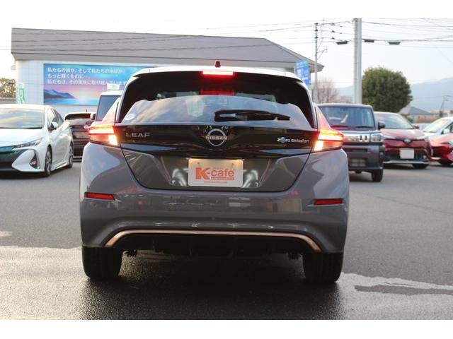 リーフ ｅ＋　Ｘ　９０周年記念車　ＥＴＣ　全周囲カメラ　ナビ　ＴＶ　クリアランスソナー　オートクルーズコントロール　衝突被害軽減システム　オートライト　ＬＥＤヘッドランプ　スマートキー　電動格納ミラー　シートヒーター（22枚目）