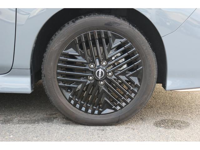 リーフ ｅ＋　Ｘ　９０周年記念車　ＥＴＣ　全周囲カメラ　ナビ　ＴＶ　クリアランスソナー　オートクルーズコントロール　衝突被害軽減システム　オートライト　ＬＥＤヘッドランプ　スマートキー　電動格納ミラー　シートヒーター（52枚目）