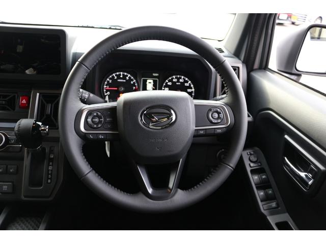 タフト Ｇ　ダーククロムベンチャー　バックカメラ　クリアランスソナー　オートクルーズコントロール　衝突被害軽減システム　オートライト　ＬＥＤヘッドランプ　スマートキー　アイドリングストップ　電動格納ミラー　シートヒーター　サンルーフ（3枚目）