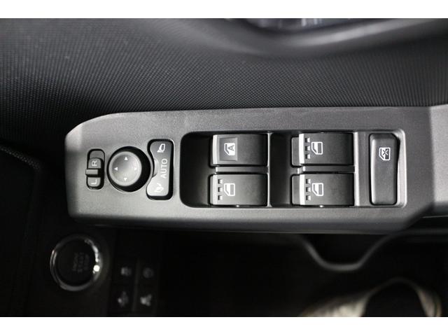 タフト Ｇ　ダーククロムベンチャー　バックカメラ　クリアランスソナー　オートクルーズコントロール　衝突被害軽減システム　オートライト　ＬＥＤヘッドランプ　スマートキー　アイドリングストップ　電動格納ミラー　シートヒーター　サンルーフ（11枚目）