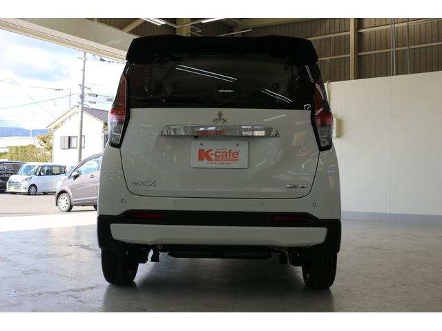 ｅＫクロス ＥＶ Ｐ　ドライブレコーダー　全周囲カメラ　ナビ　ＴＶ　クリアランスソナー　衝突被害軽減システム　ＬＥＤヘッドランプ　スマートキー　電動格納ミラー　シートヒーター　ベンチシート　ＣＶＴ　盗難防止システム　ＡＢＳ（17枚目）