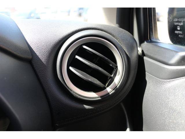 ���݂����̂��Ԃ̍���E����������Ȃ��Ă���܂��B�����X���A���̏�ő�����B�[���̍���z�ɂ����҉�����