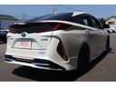 プリウスＰＨＶ Ａ　ΔＳＯＣ７％　ドライブレコーダー　クリアランスソナー　レーンアシスト　オートクルコントロール　パークアシスト　衝突被害軽減システム　バックカメラ　ナビ　ＴＶ　アルミホイール　オートマチックハイビーム（6枚目）