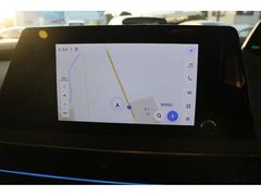 ナビ付き♪旅行やドライブも楽しいひと時！初めての道でも迷うことなくエスコートしてくれます。 4