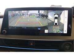 【全周囲カメラ】真上から車を見たようにモニターで確認ができる。是非実際の車で体感してみてください。 5
