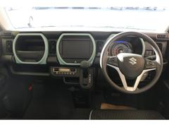 車を運転する際には運転席の存在は欠かせません。なのでしっかりとチェックしたいポイントですね。 2