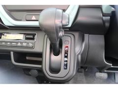 必ず使用するシフトレバー。確りと確認したいですね。 5