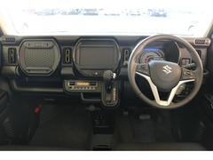 車を運転する際には運転席の存在は欠かせません。なのでしっかりとチェックしたいポイントですね。 2