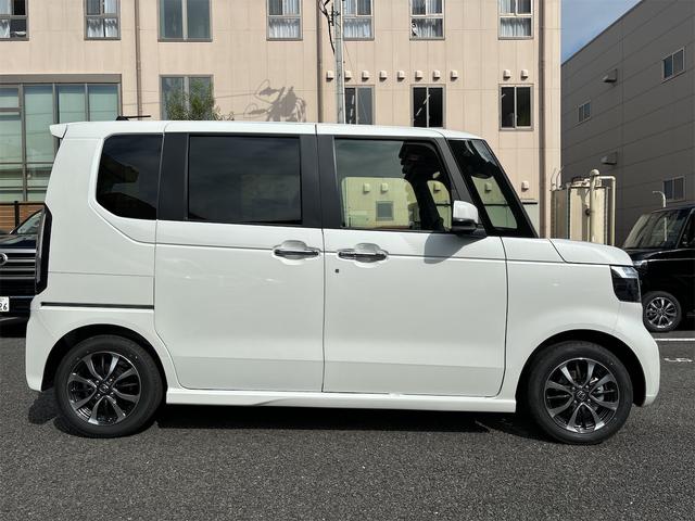 Ｎ－ＢＯＸカスタム ベースグレード　バックカメラ　フロントカメラ　両側スライド・片側電動　クリアランスソナー　オートクルーズコントロール　レーンアシスト　オートライト　スマートキー　アイドリングストップ　電動格納ミラー　シートヒーター（21枚目）