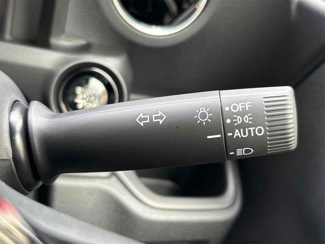Ｎ－ＢＯＸカスタム ベースグレード　バックカメラ　フロントカメラ　両側スライド・片側電動　クリアランスソナー　オートクルーズコントロール　レーンアシスト　オートライト　スマートキー　アイドリングストップ　電動格納ミラー　シートヒーター（41枚目）