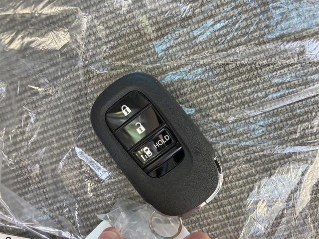 Ｎ－ＢＯＸ ベースグレード　バックカメラ　両側スライド・片側電動　クリアランスソナー　オートクルーズコントロール　レーンアシスト　衝突被害軽減システム　オートライト　ＬＥＤヘッドランプ　スマートキー　アイドリングストップ（7枚目）