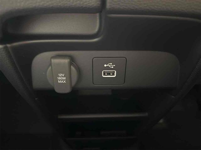 フリード ｅ：ＨＥＶクロスター　バックカメラ　クリアランスソナー　オートクルーズコントロール　レーンアシスト　両側電動スライドドア　オートライト　スマートキー　電動格納ミラー　シートヒーター　ＣＶＴ　アルミホイール　ＵＳＢ　ＥＳＣ（29枚目）