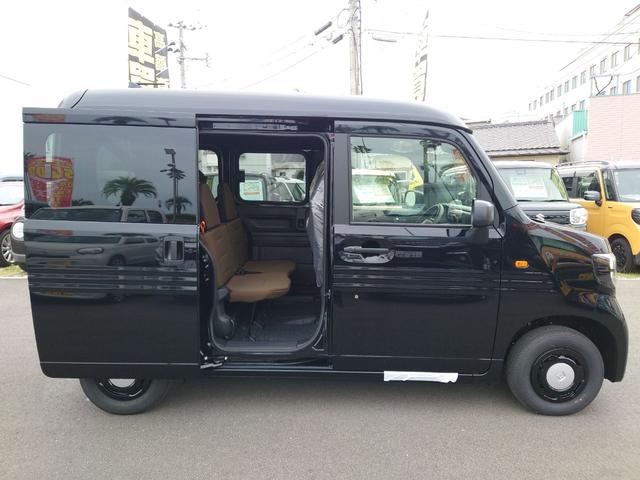 Ｎ－ＶＡＮ ファン　スタイル＋ネイチャー　ＣＶＴ　衝突被害軽減システム　クリアランスソナー　オートクルーズコントロール　レーンアシスト　バックカメラ　両側スライドドア　スマートキー　アイドリングストップ　電動格納ミラー　オートライト（7枚目）
