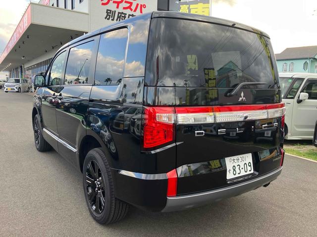 デリカＤ：５ シャモニー　登録済未使用車　４ＷＤ　全周囲カメラ　オートクルーズコントロール　レーンアシスト　衝突被害軽減システム　両側電動スライドドア　オートライト　ＬＥＤヘッドランプ　スマートキー　アイドリングストップ（18枚目）