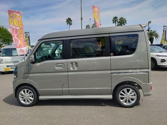 エブリイワゴン ＰＺターボ　届出済未使用車　両側スライド・片側電動　クリアランスソナー　レーンアシスト　衝突被害軽減システム　ＬＥＤヘッドランプ　スマートキー　アイドリングストップ　電動格納ミラー　シートヒーター　ベンチシート（18枚目）