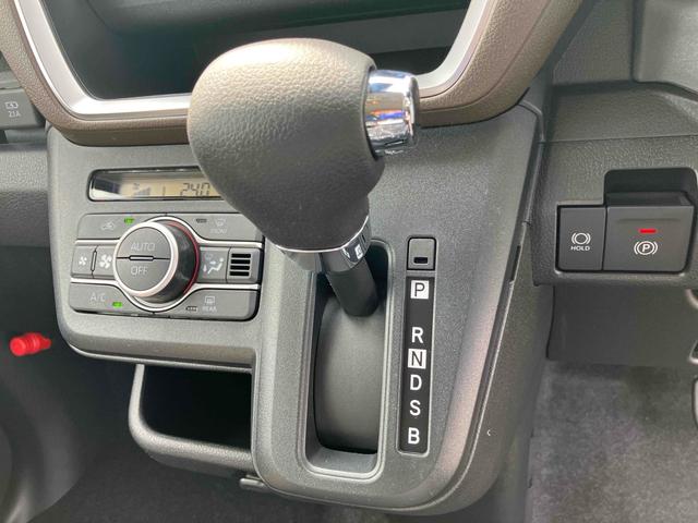 ムーヴ Ｇ　バックカメラ　両側スライド・片側電動　クリアランスソナー　レーンアシスト　衝突被害軽減システム　オートライト　ＬＥＤヘッドランプ　スマートキー　アイドリングストップ　電動格納ミラー　ベンチシート（7枚目）