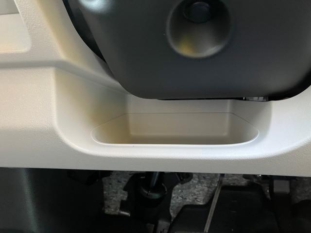 Ｎ－ＢＯＸ ベースグレード　両側スライド・片側電動　クリアランスソナー　オートクルーズコントロール　レーンアシスト　衝突被害軽減システム　オートライト　ＬＥＤヘッドランプ　スマートキー　アイドリングストップ　電動格納ミラー（33枚目）